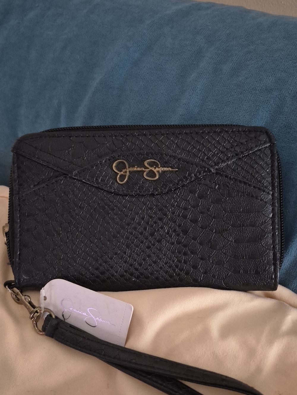 Jessica Simpson Ella Black Medium Faux Leather Python Embossed Wallet Wristlet